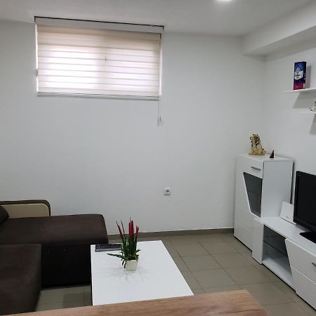 Apartmani Pajic Ягодина Экстерьер фото