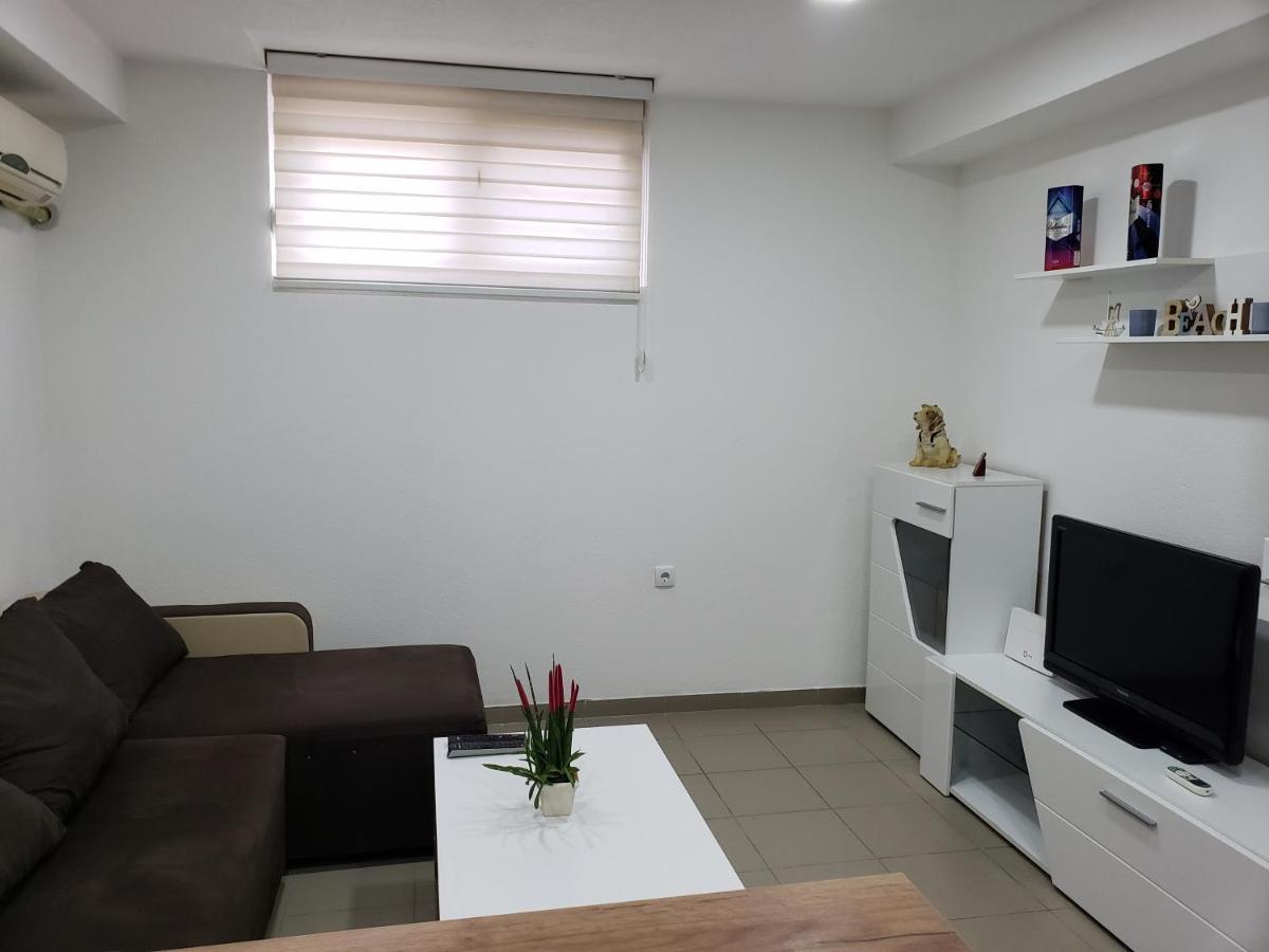 Apartmani Pajic Ягодина Экстерьер фото